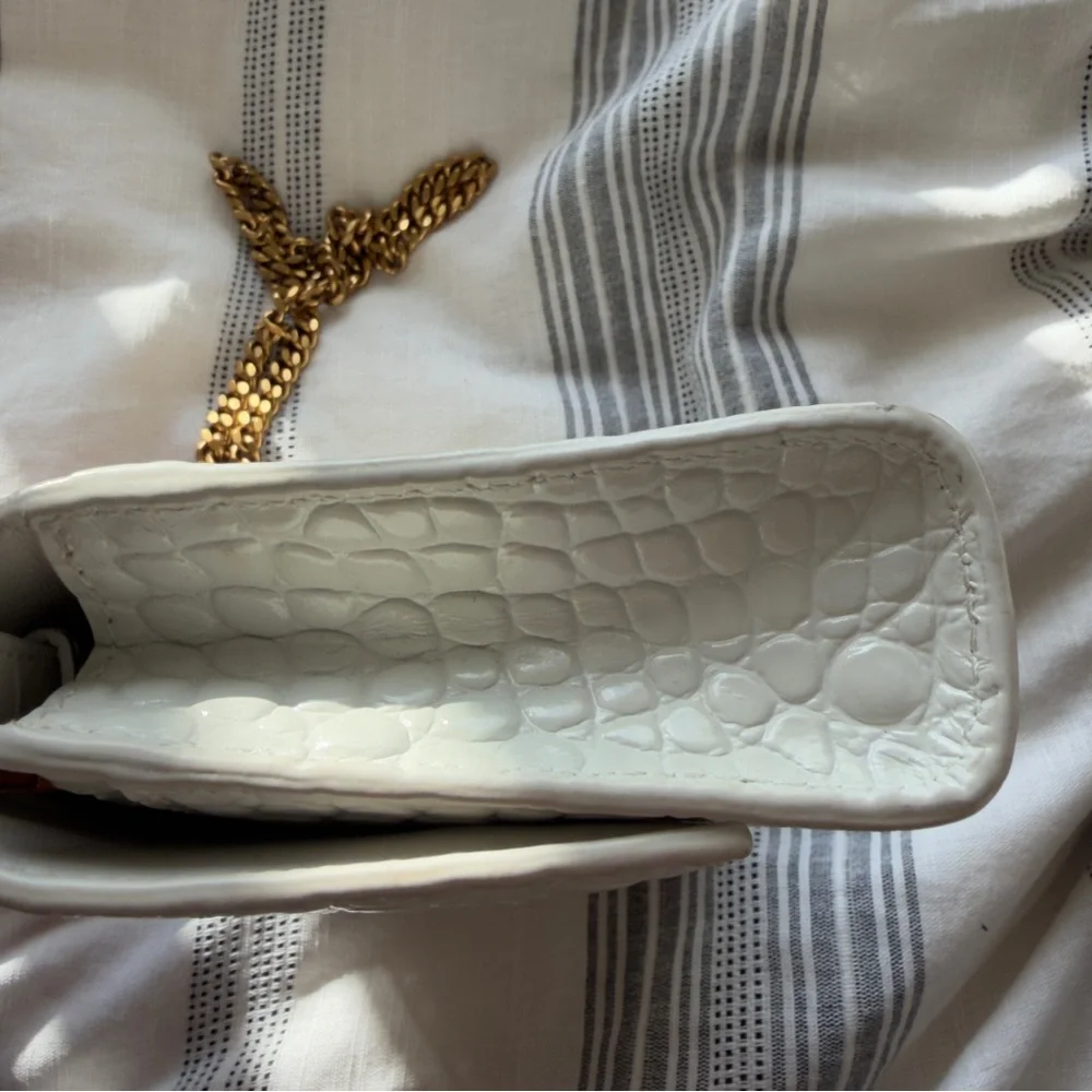 Balenciaga Hourglass Small Croc-Embossed bag - Picture 6 of 10